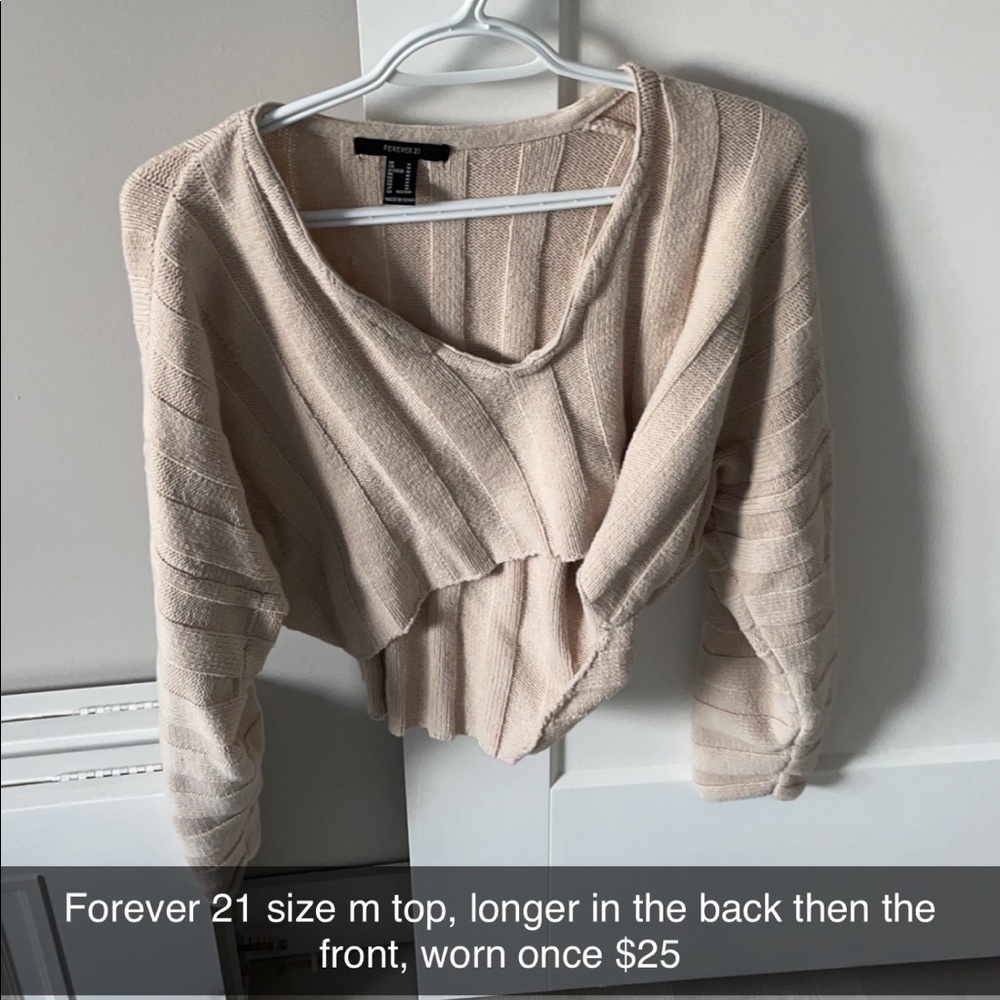 Women’s Clothing, the pictures are kind of cut off. Lmk if need for an image!